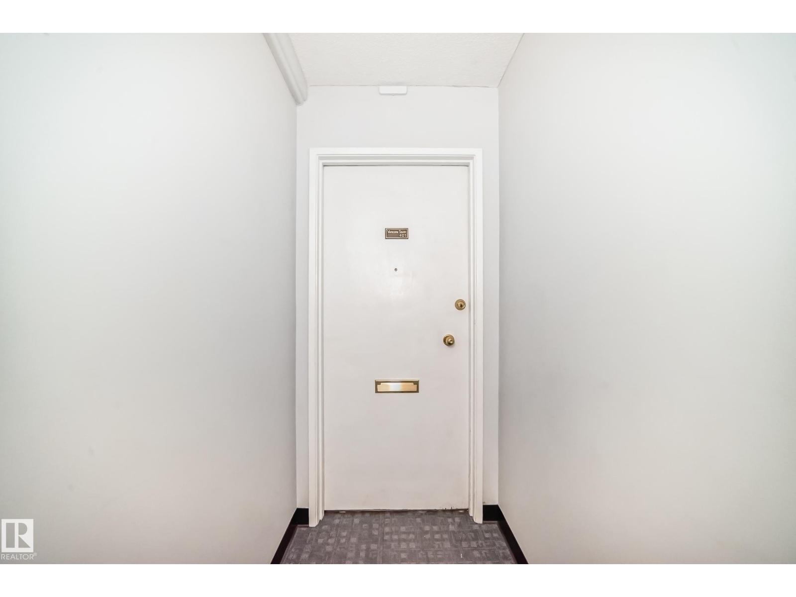 #401 11007 83 AV NW - 31