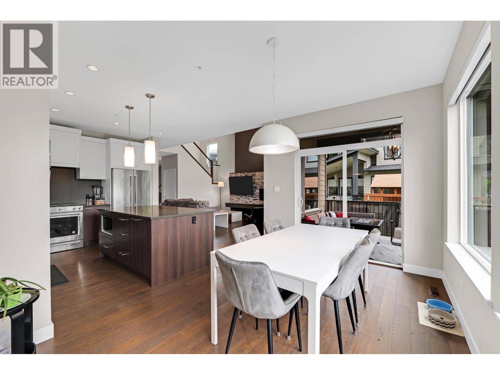 39340 FALCON CRESCENT, Squamish