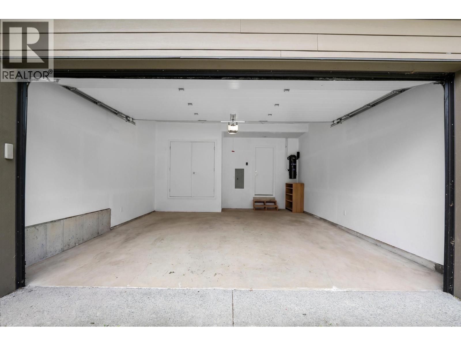 39340 FALCON CRESCENT, Squamish
