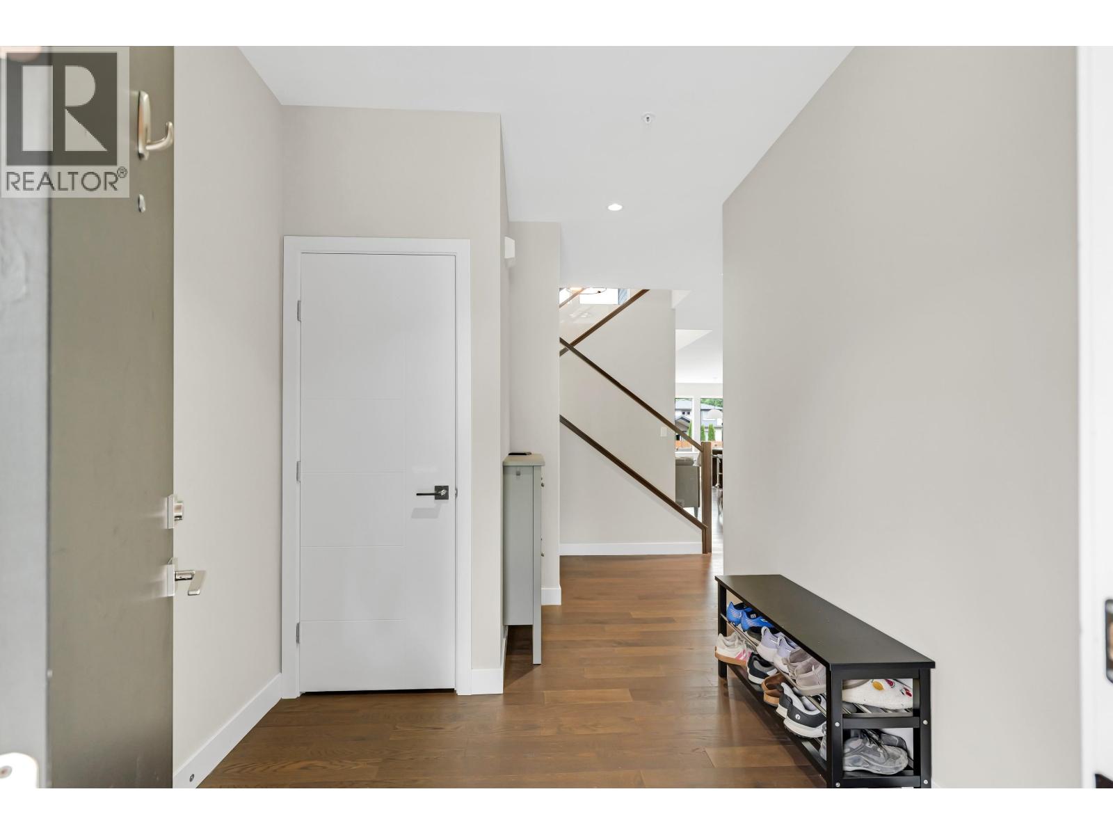 39340 FALCON CRESCENT, Squamish