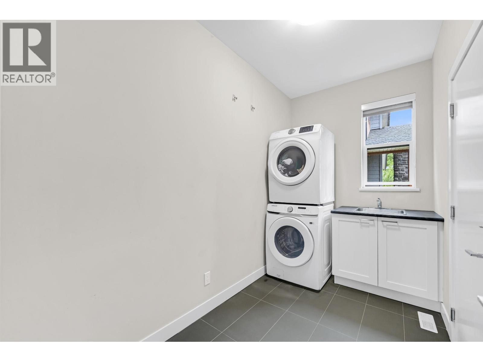 39340 FALCON CRESCENT, Squamish