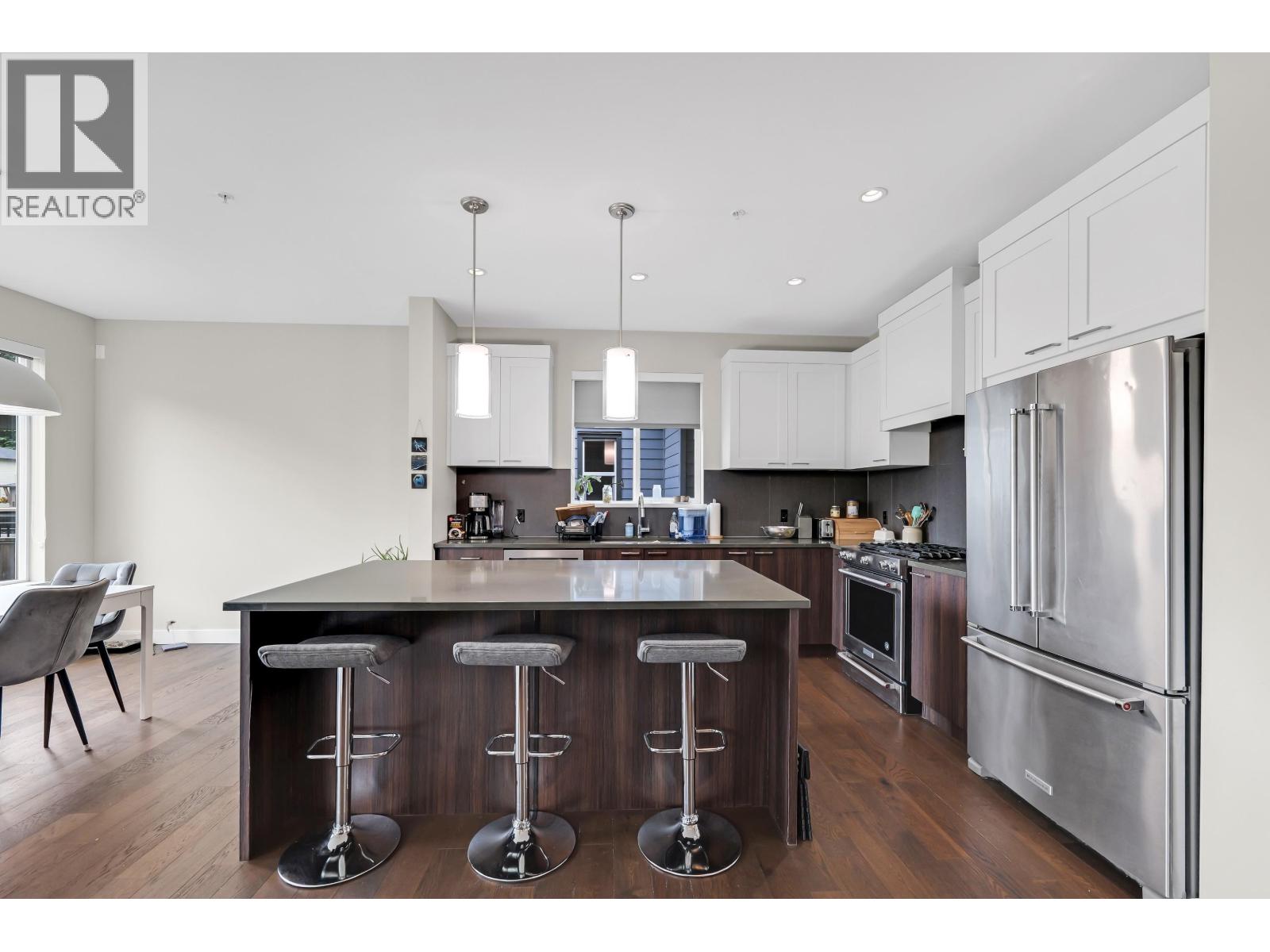 39340 FALCON CRESCENT, Squamish