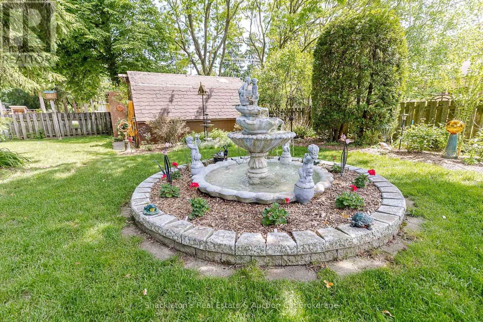 69 NETHERCOTT DRIVE - 36