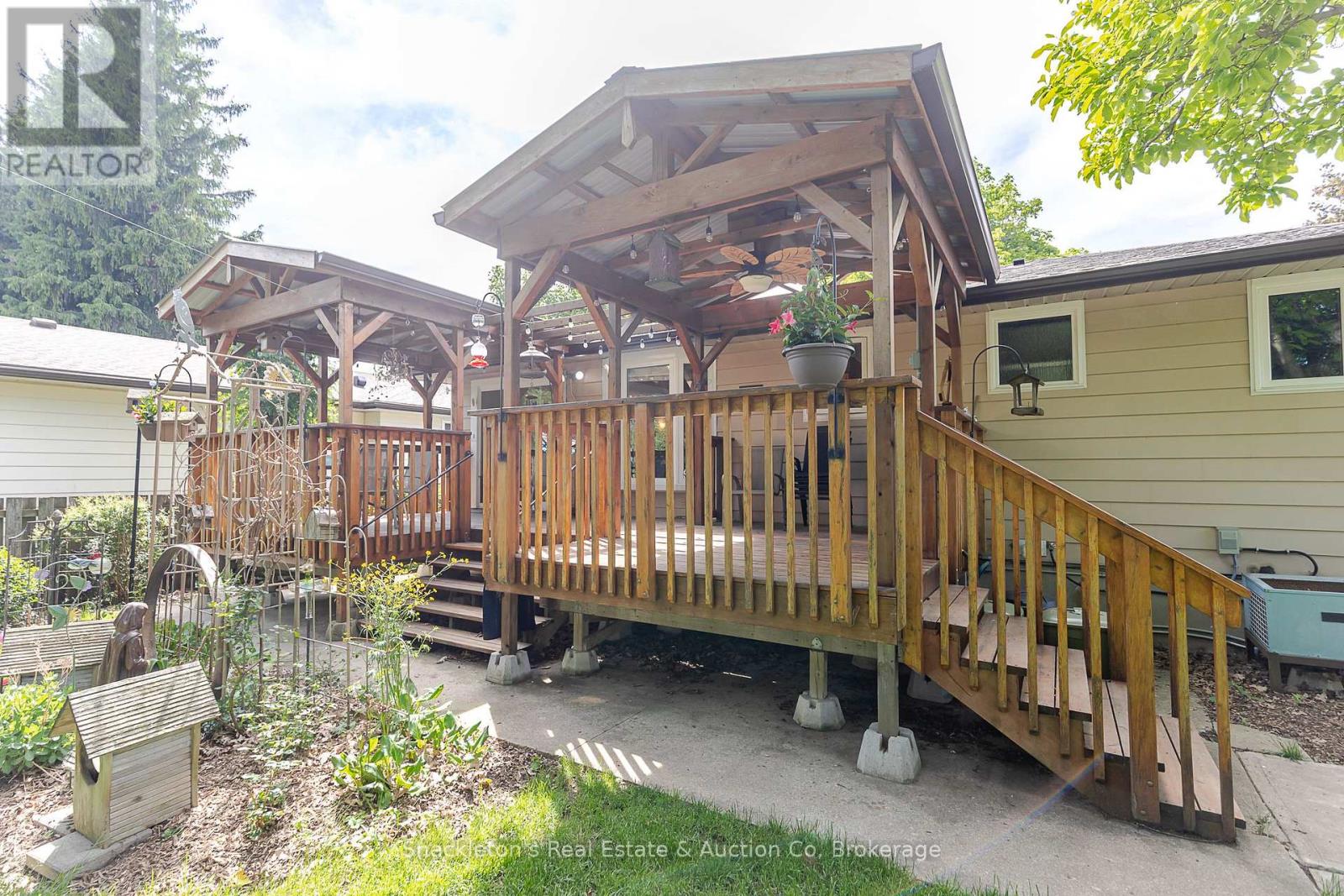 69 NETHERCOTT DRIVE - 38