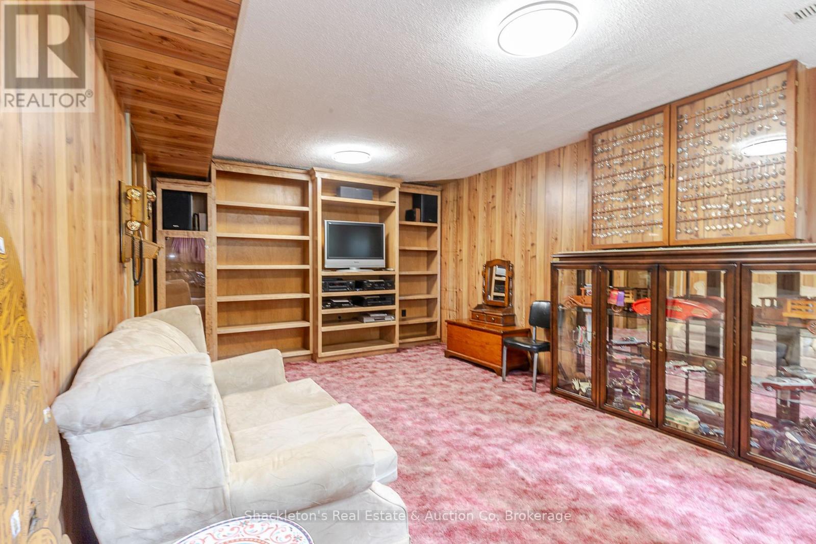 69 NETHERCOTT DRIVE - 28