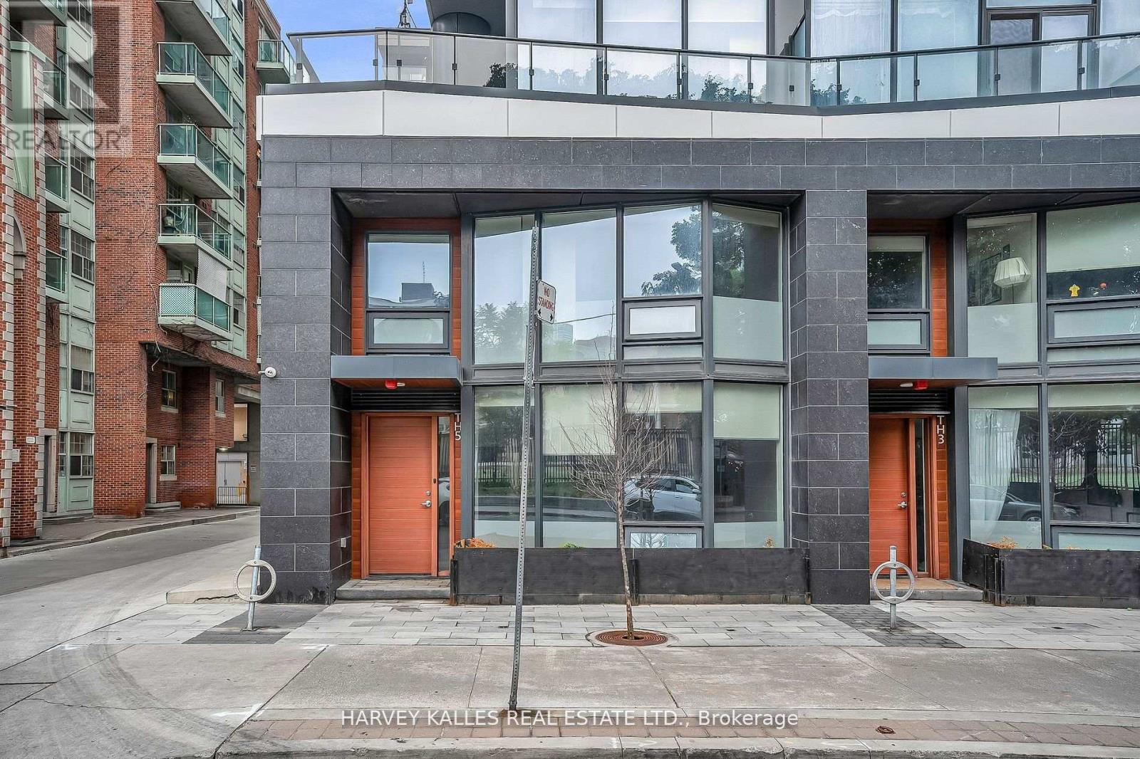 #TH5 85 WOOD STREET - 2