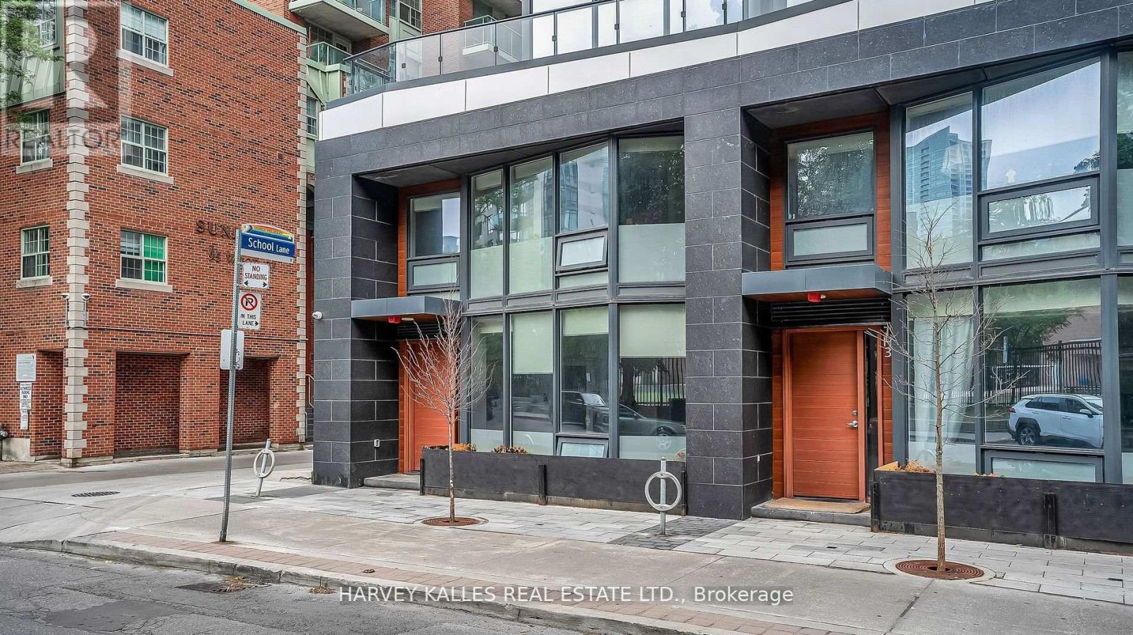 #TH5 85 WOOD STREET - 3