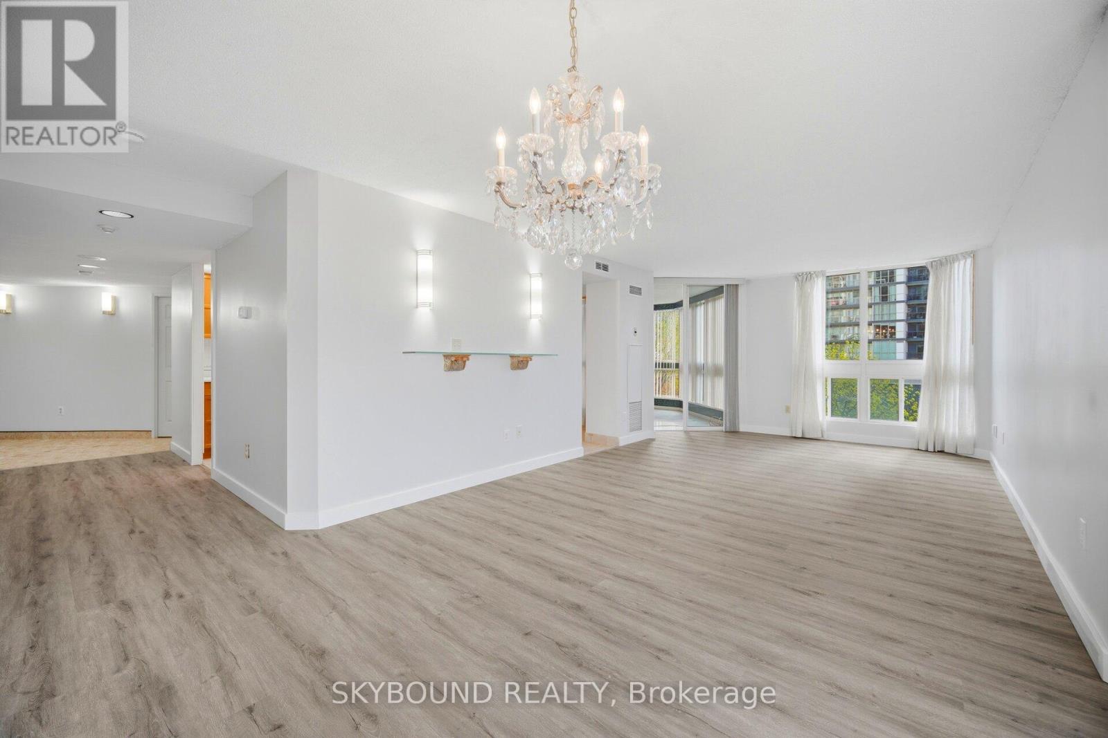 #511 10 KENNETH AVENUE - 14