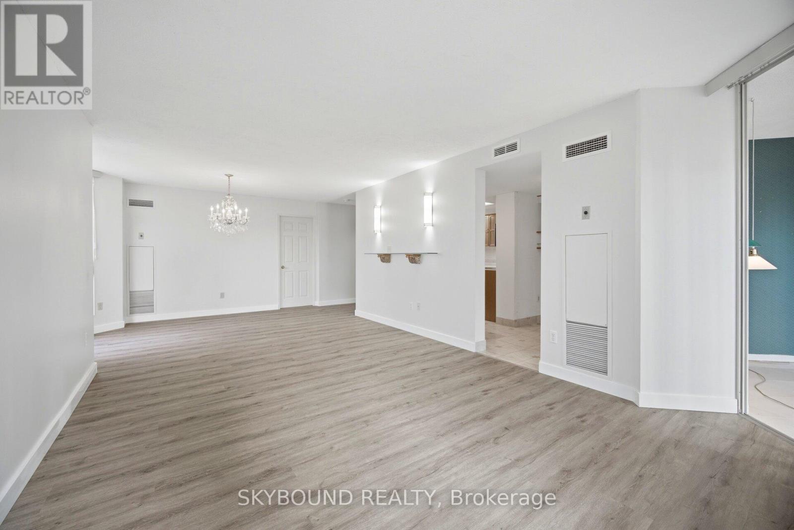 #511 10 KENNETH AVENUE - 17