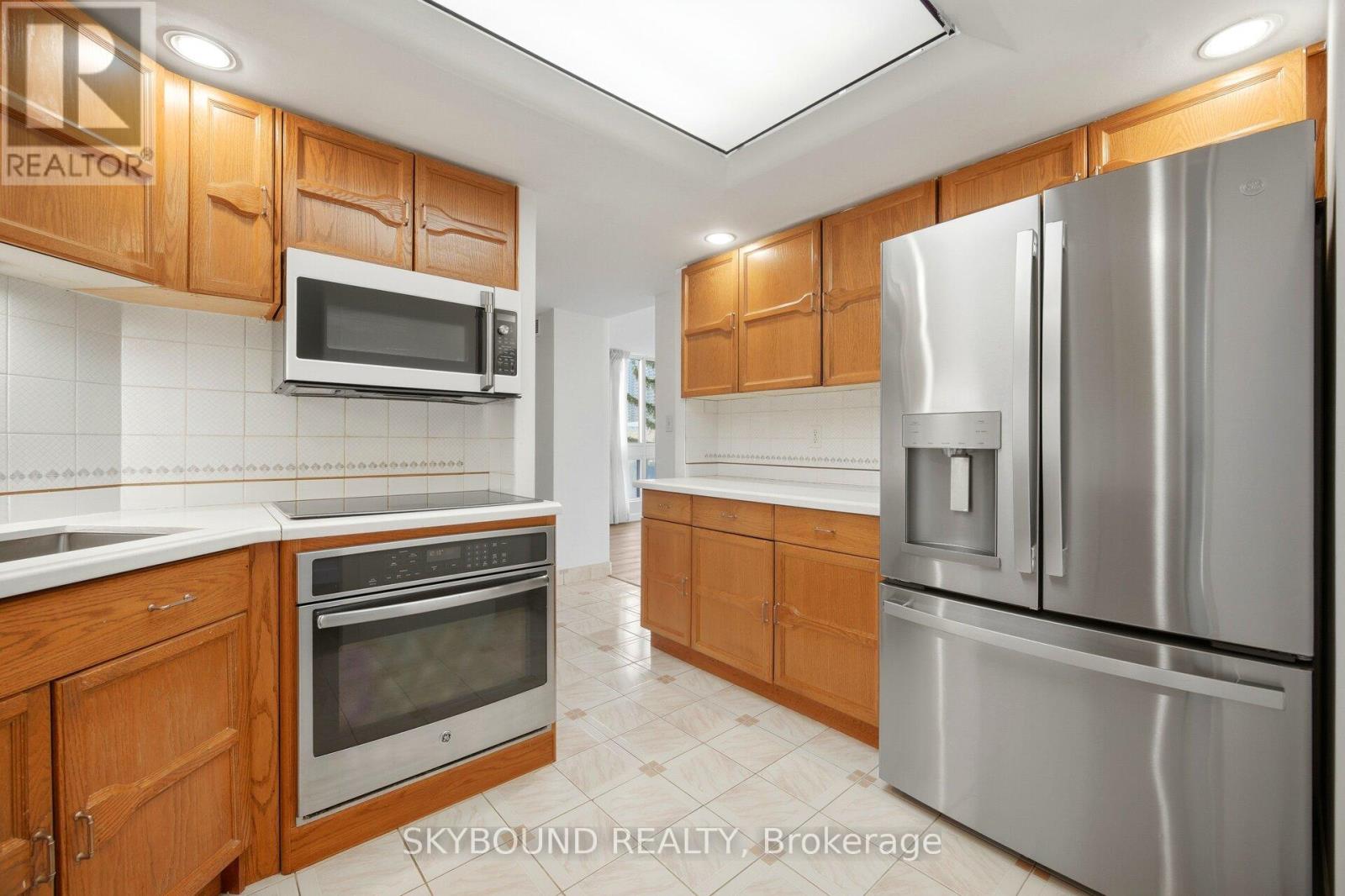 #511 10 KENNETH AVENUE - 19