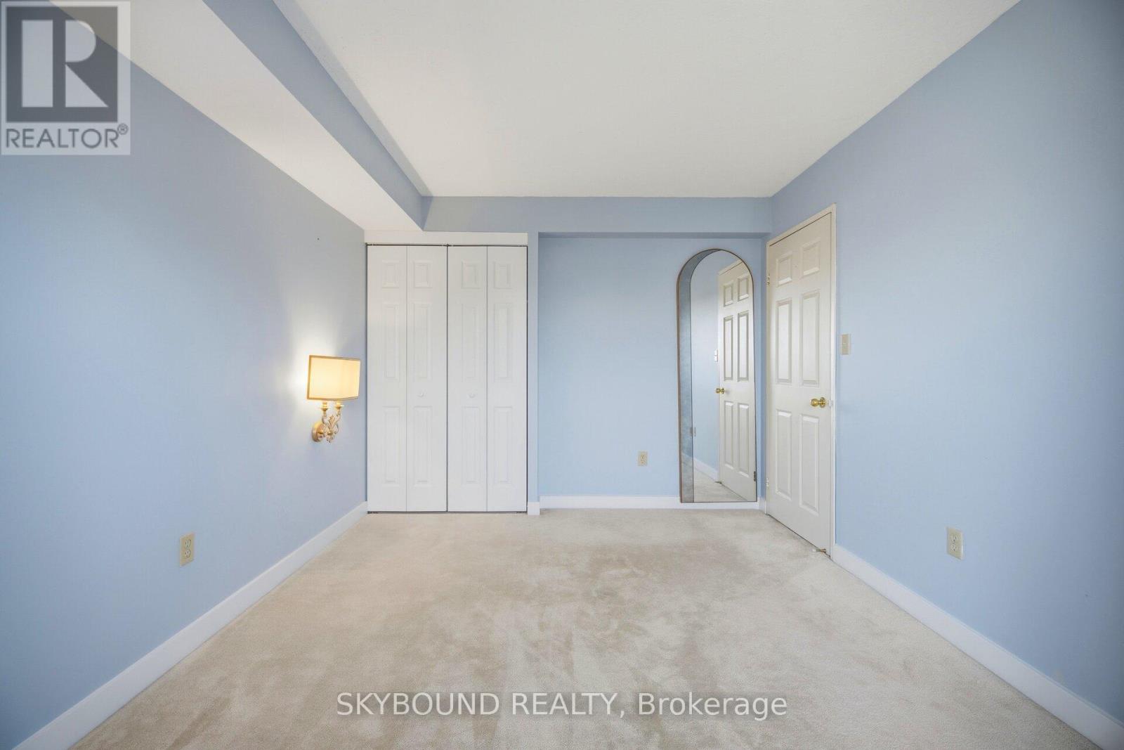 #511 10 KENNETH AVENUE - 31