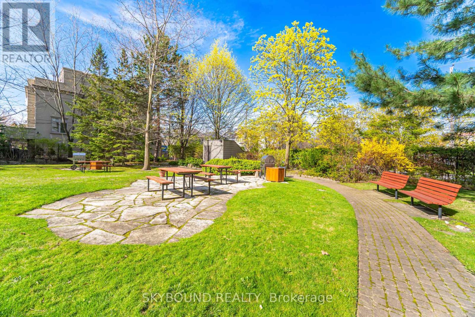 #511 10 KENNETH AVENUE - 48