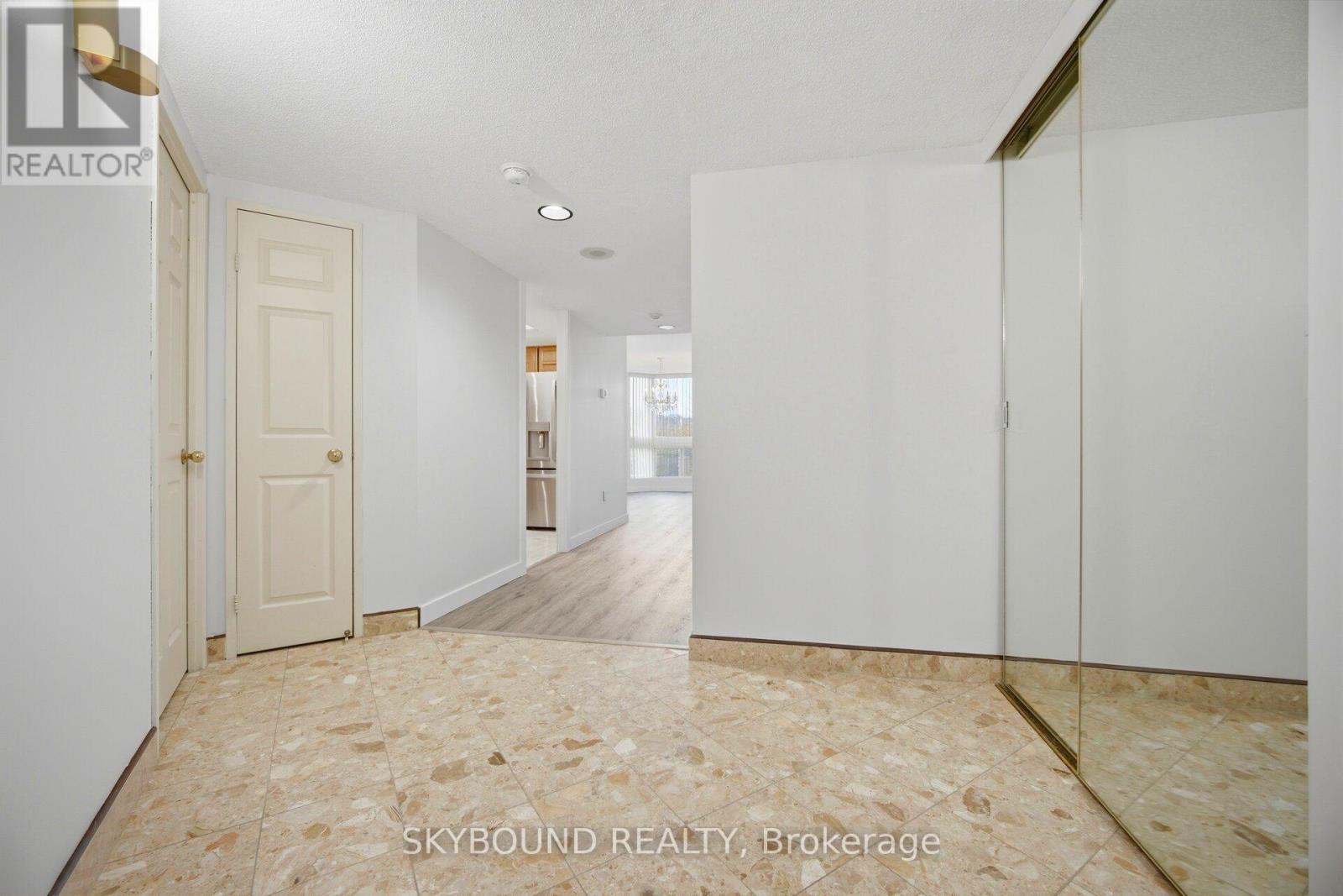 #511 10 KENNETH AVENUE - 6