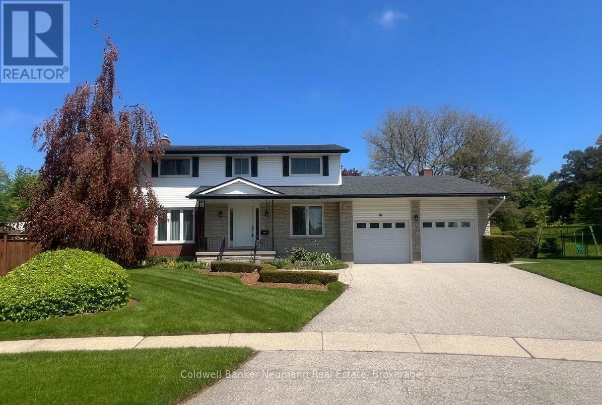 18 CARMINE PLACE - 1