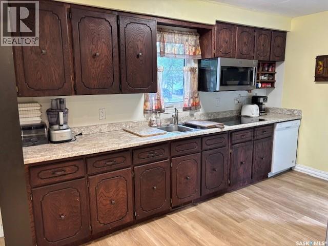 234 3rd AVENUE W - photo 2