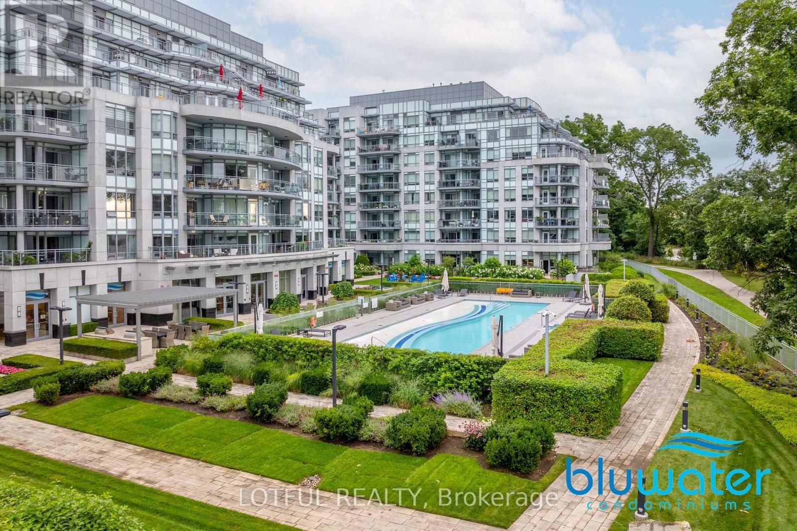 #711 3500 LAKESHORE ROAD W - 21