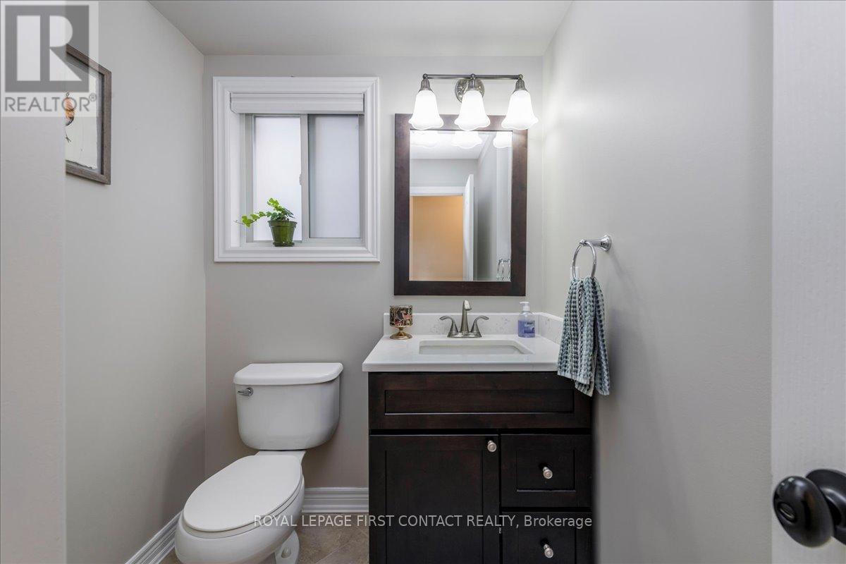 182 BANTING CRESCENT - 12