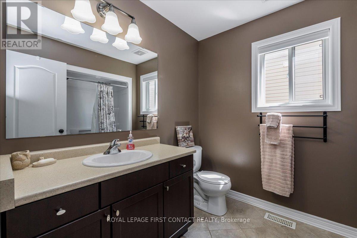 182 BANTING CRESCENT - 20