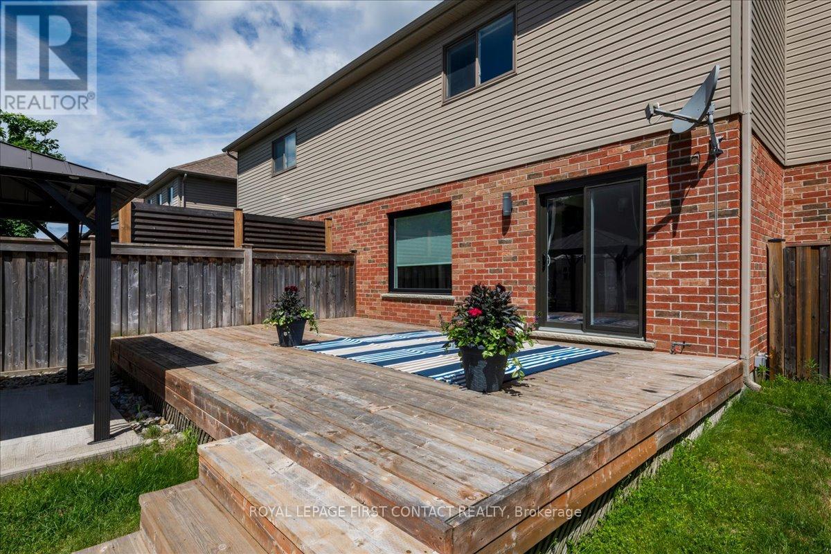 182 BANTING CRESCENT - 23