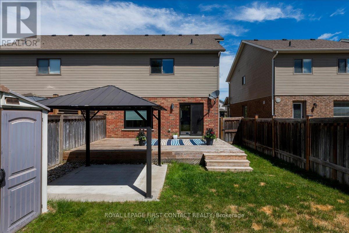 182 BANTING CRESCENT - 24