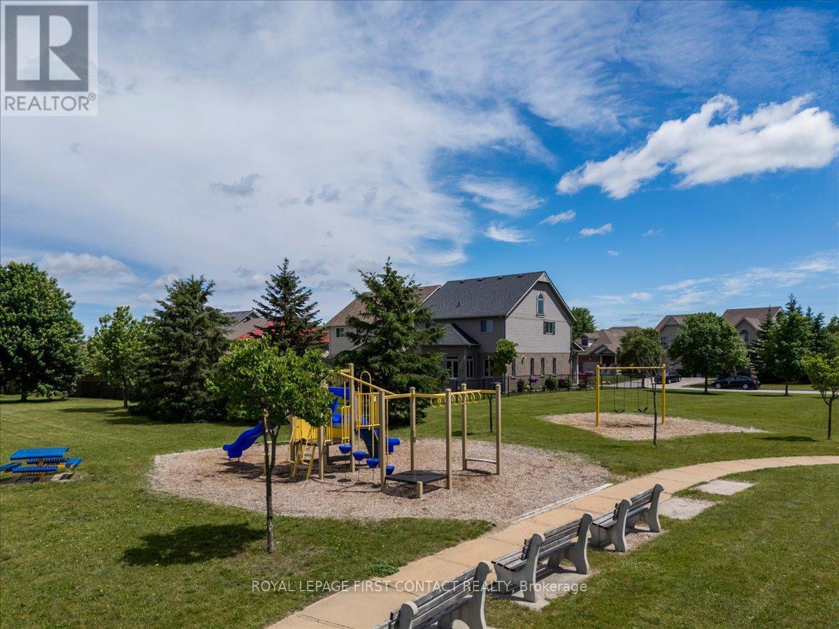 182 BANTING CRESCENT - 30