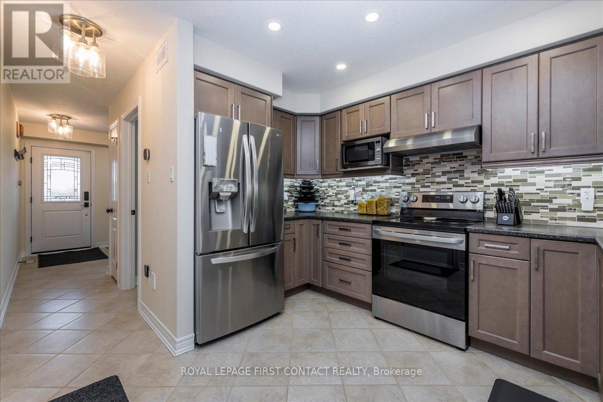 182 BANTING CRESCENT - 6