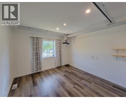 565 Eckhardt Avenue W, Penticton, BC V2A2A5 Photo 17