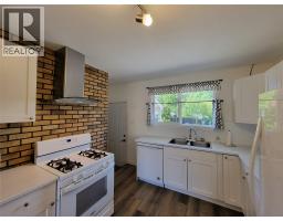Recreation room - 565 Eckhardt Avenue W, Penticton, BC V2A2A5 Photo 7