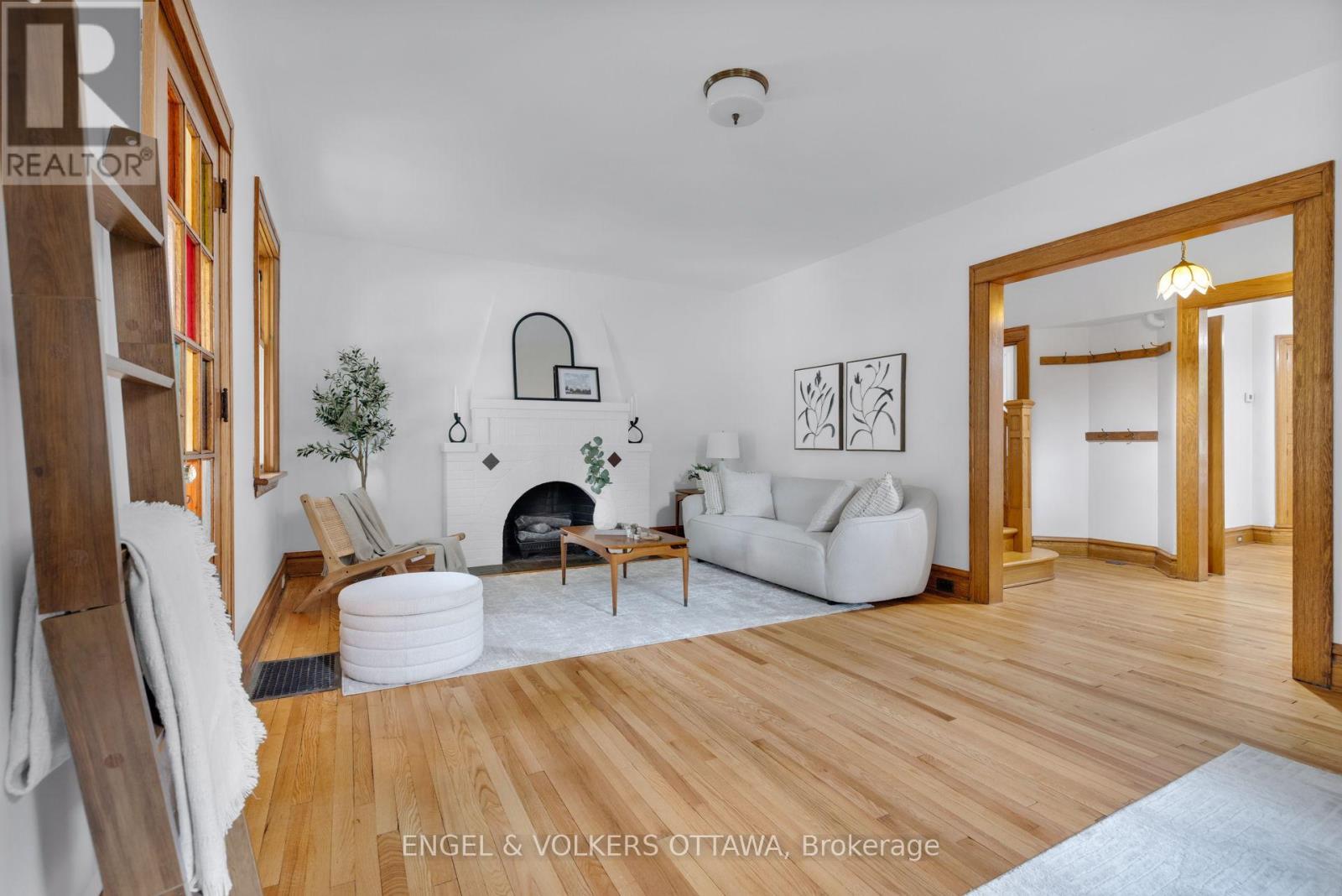 3 Bed, 2 Bath House for Sale in Ottawa – 54 GLENDALE AVENUE, Ottawa – MLS# X13452900 - Image 10