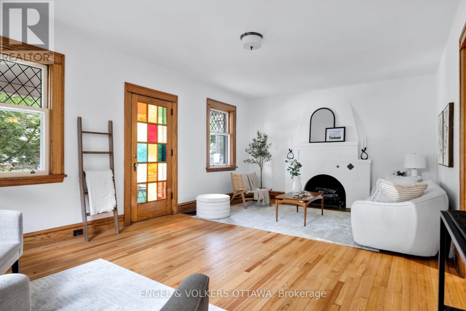 3 Bed, 2 Bath House for Sale in Ottawa – 54 GLENDALE AVENUE, Ottawa – MLS# X13452900 - Image 14