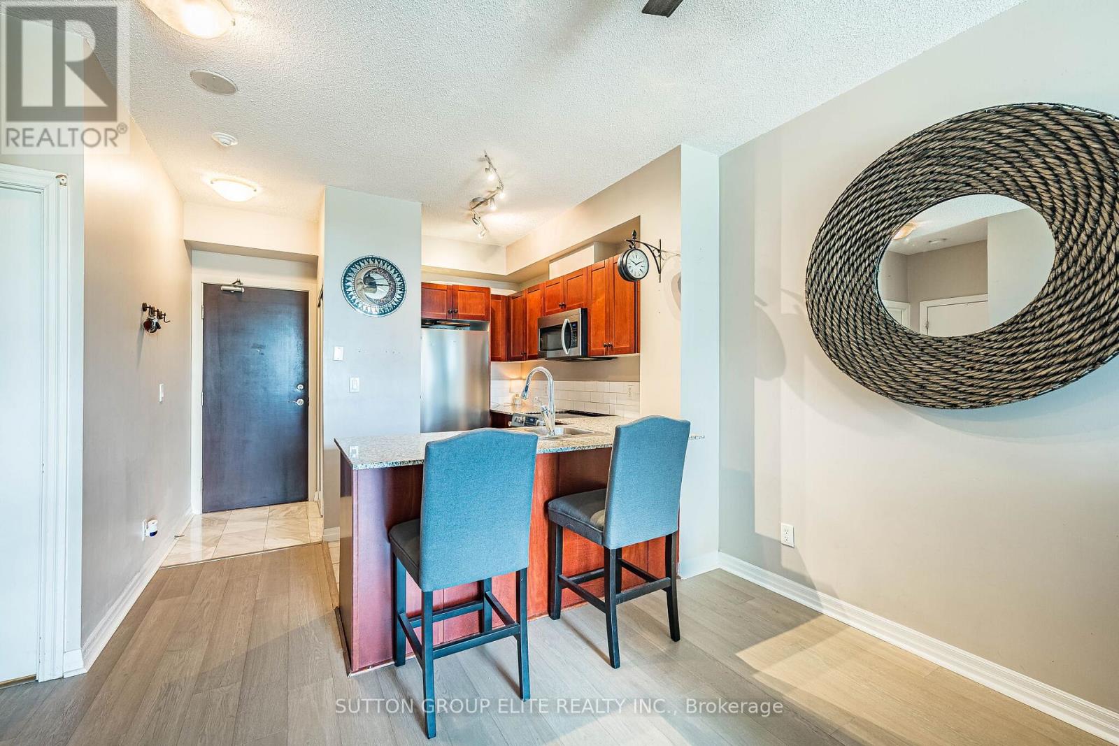 #308 1359 RATHBURN ROAD E - 15