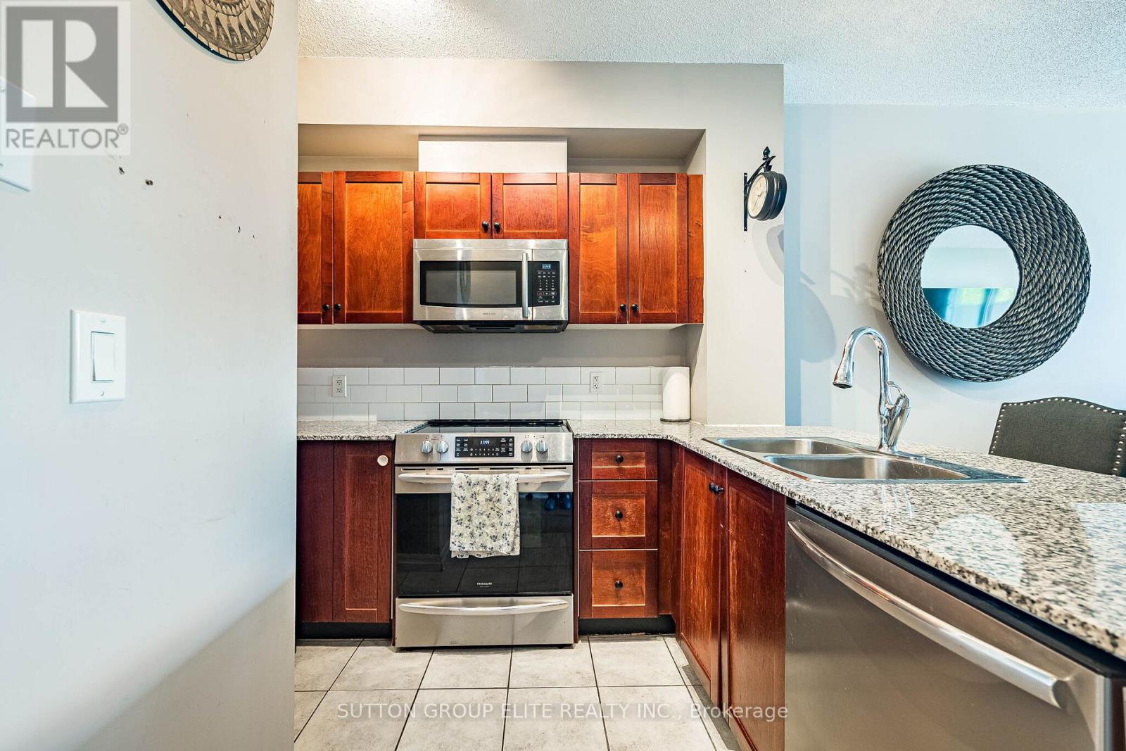 #308 1359 RATHBURN ROAD E - 19