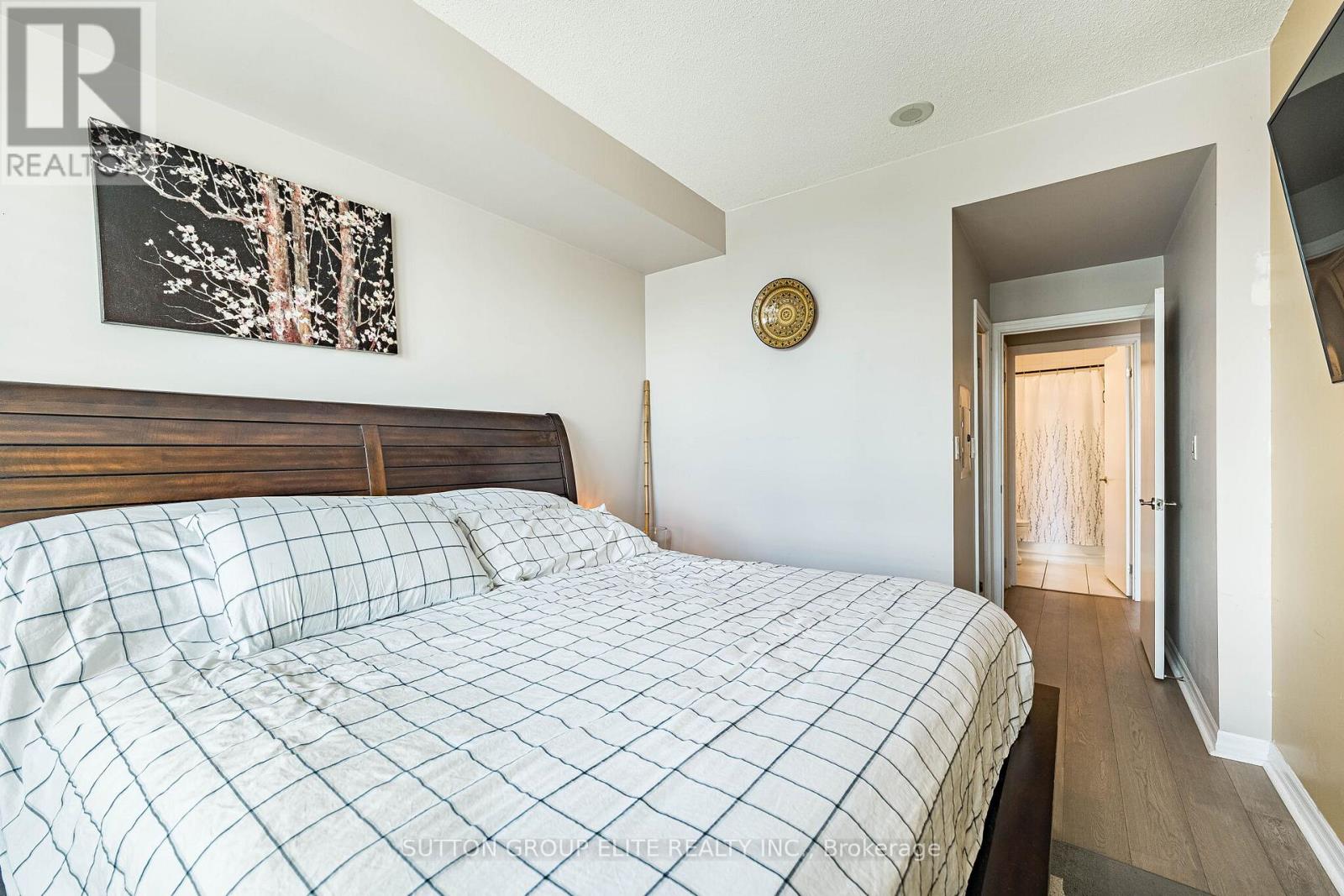 #308 1359 RATHBURN ROAD E - 30