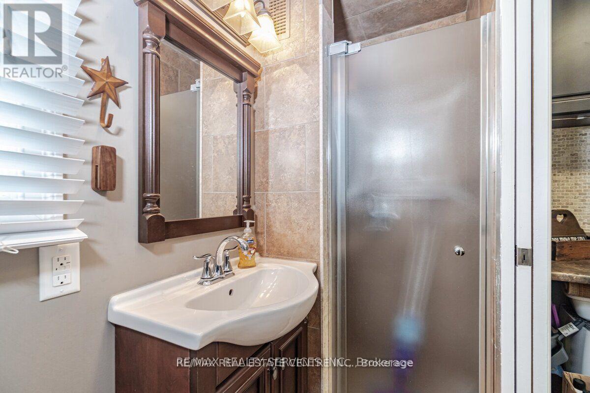 104 KENNEDY ROAD - 15