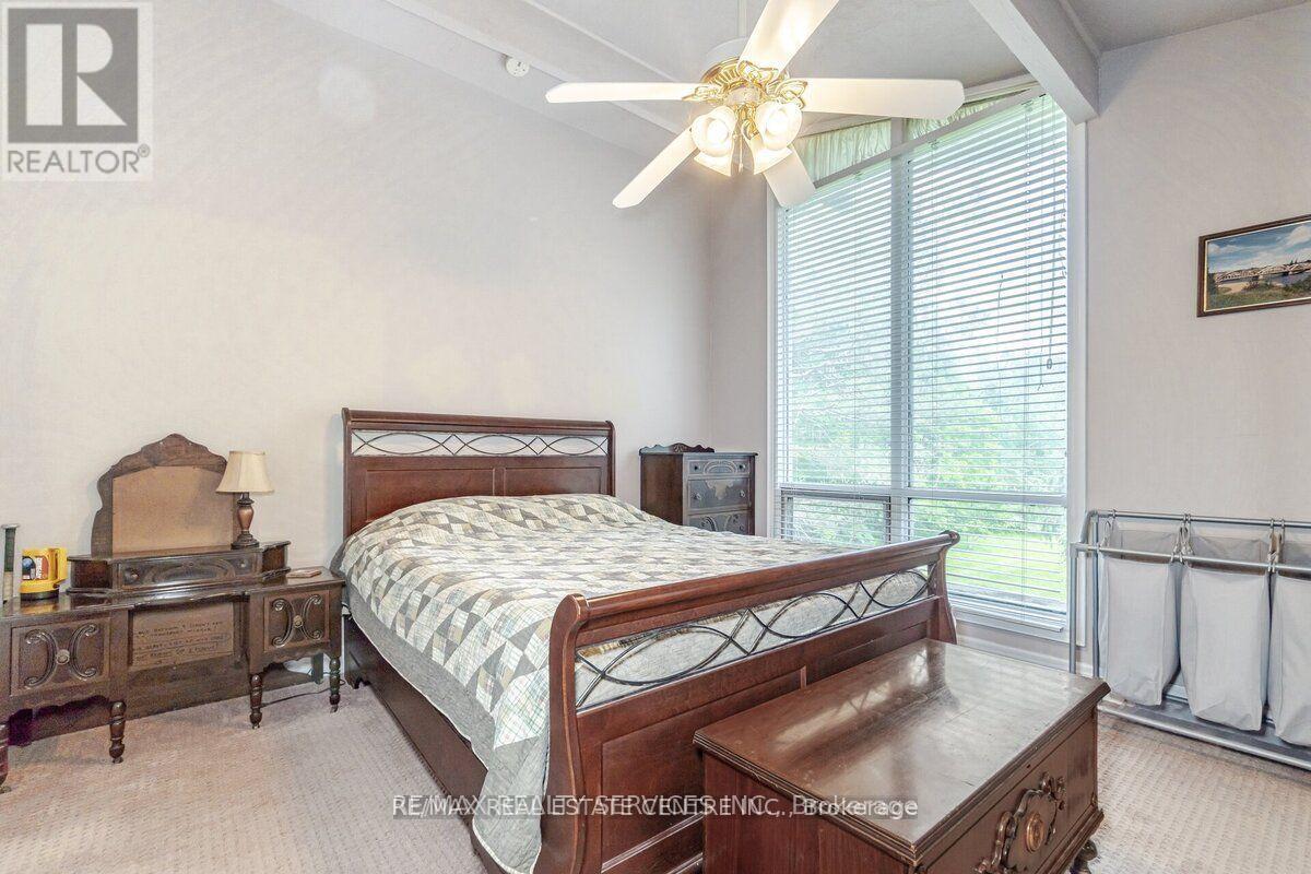 104 KENNEDY ROAD - 18
