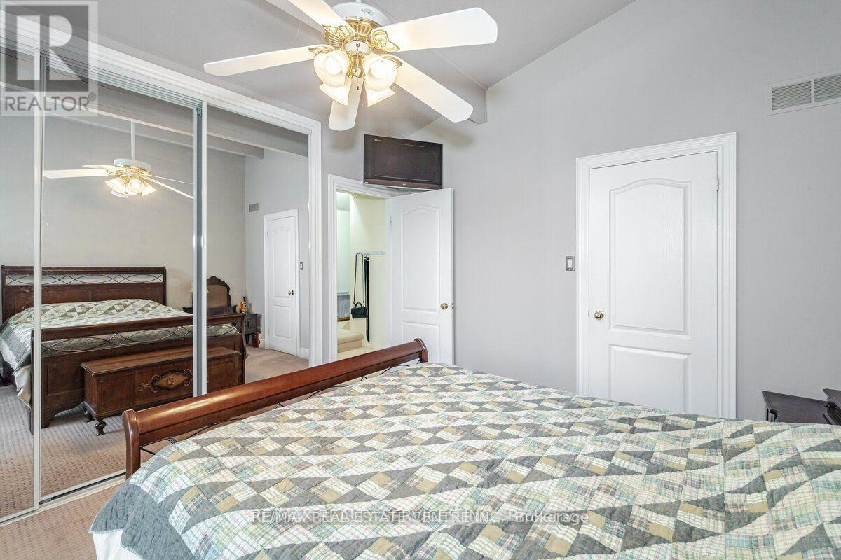 104 KENNEDY ROAD - 20