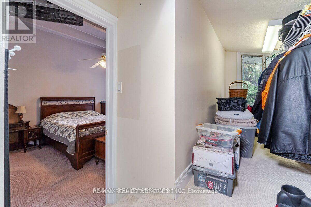 104 KENNEDY ROAD - 22