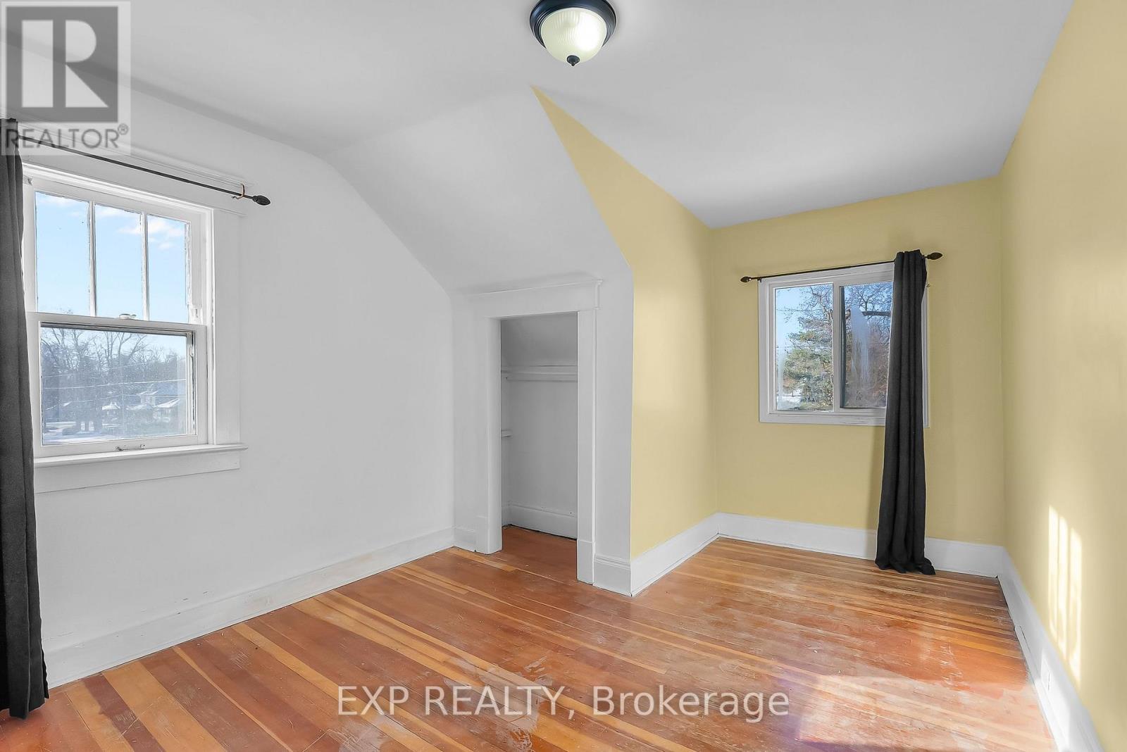 5932 CARLTON AVENUE - 13