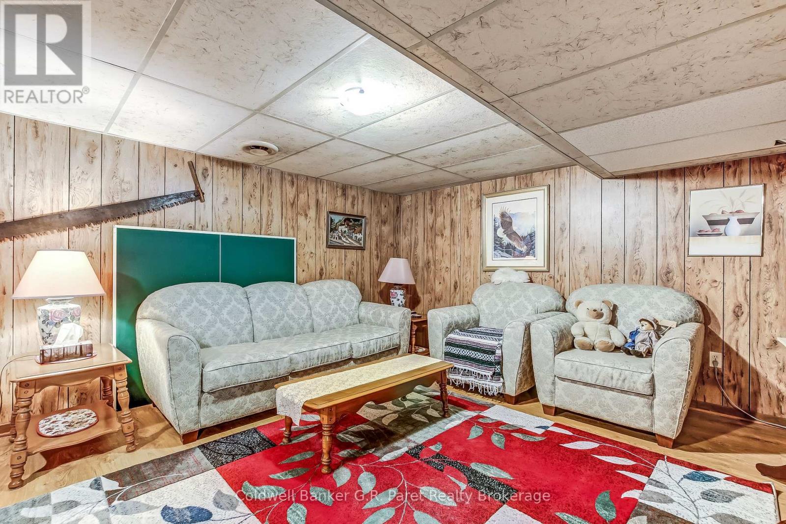 27 WOODCOCK DRIVE - 18