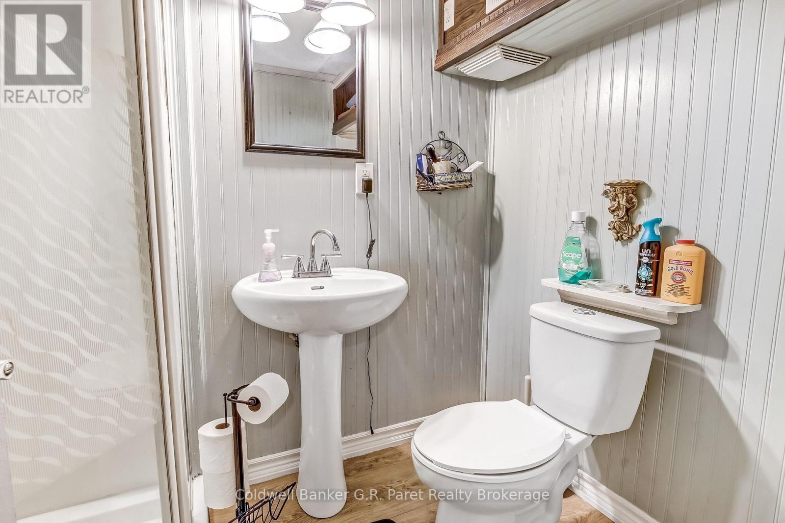 27 WOODCOCK DRIVE - 20