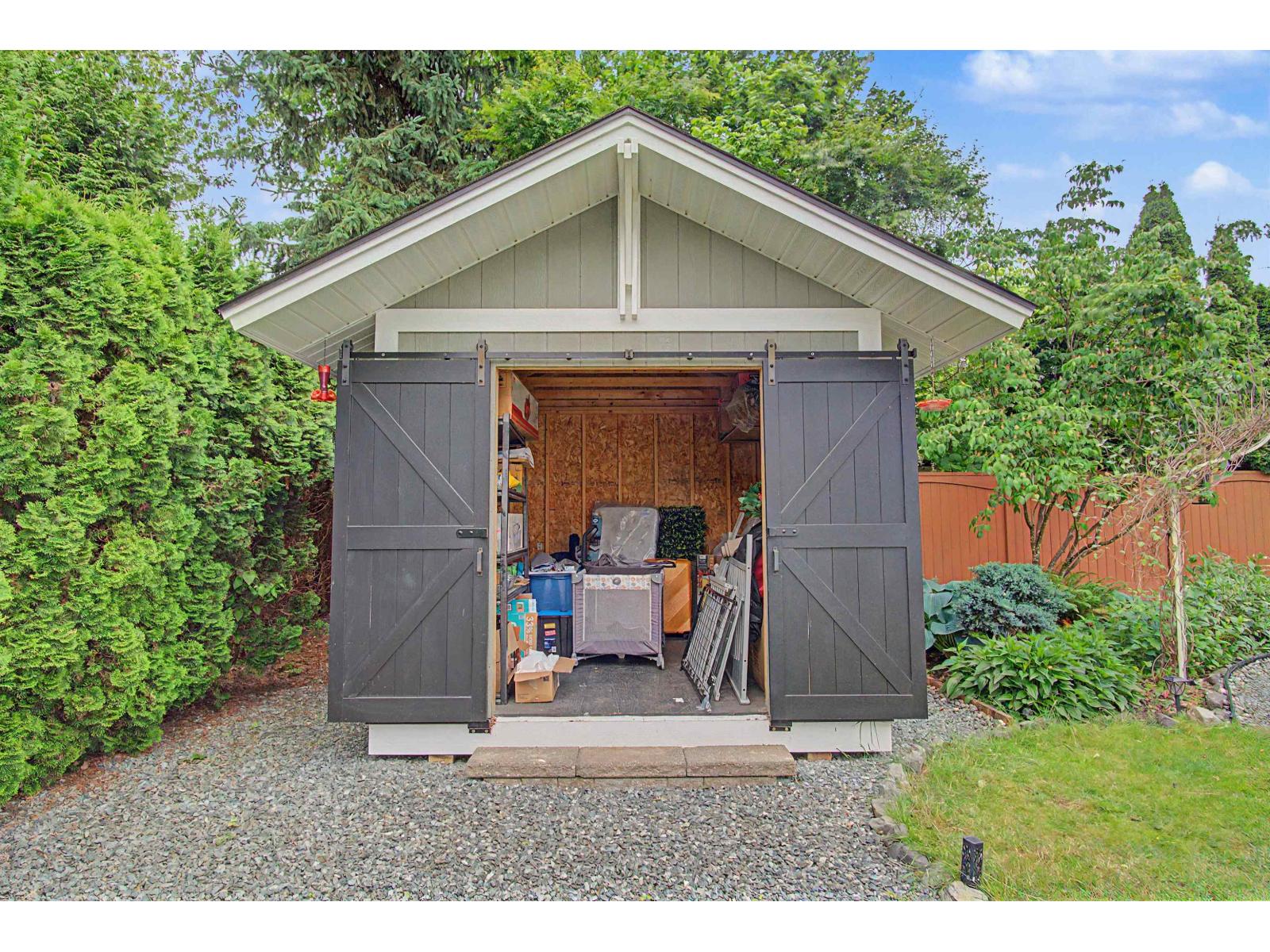 Photo 33
