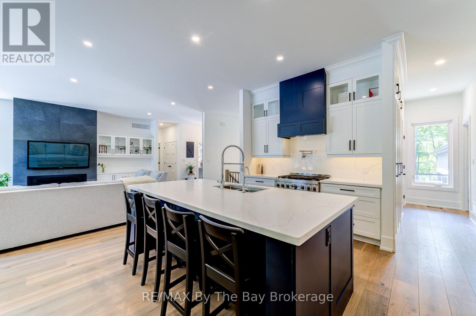 95 SPRUCE STREET - 16