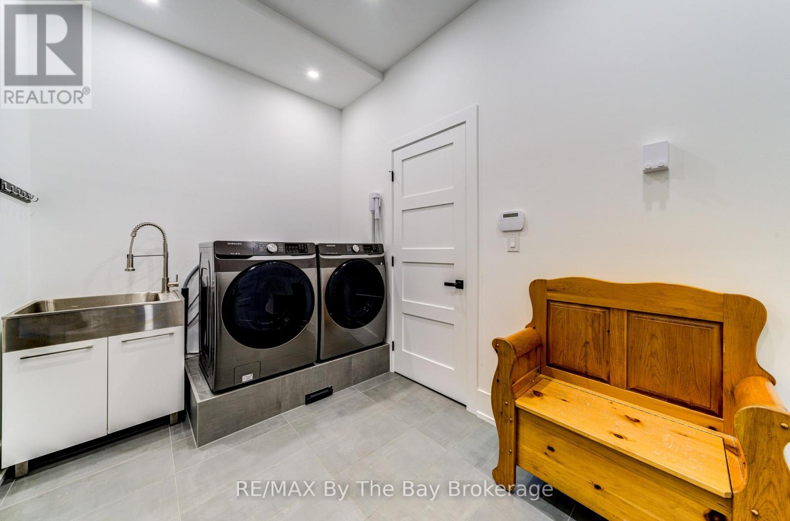 95 SPRUCE STREET - 28