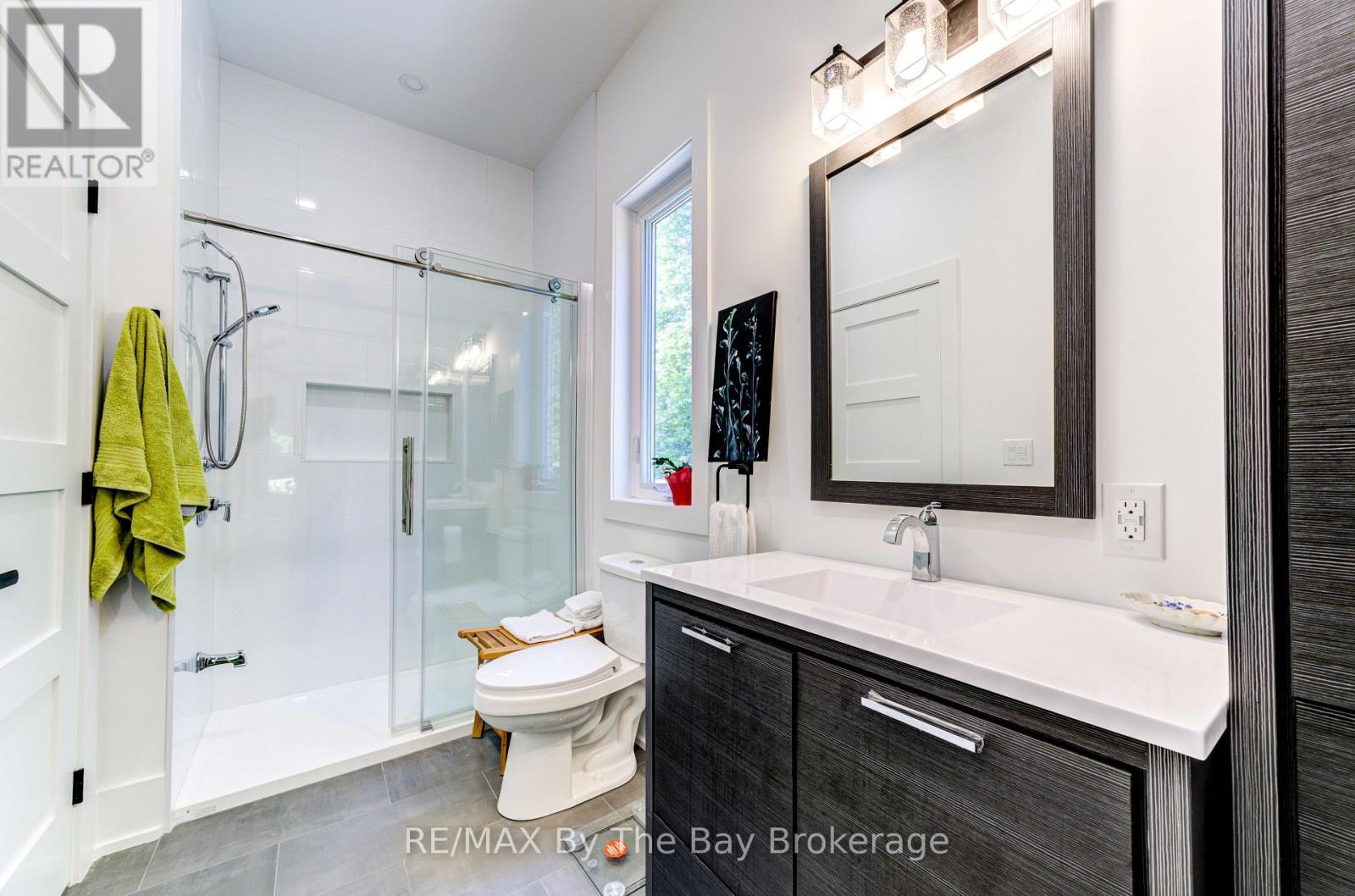 95 SPRUCE STREET - 32