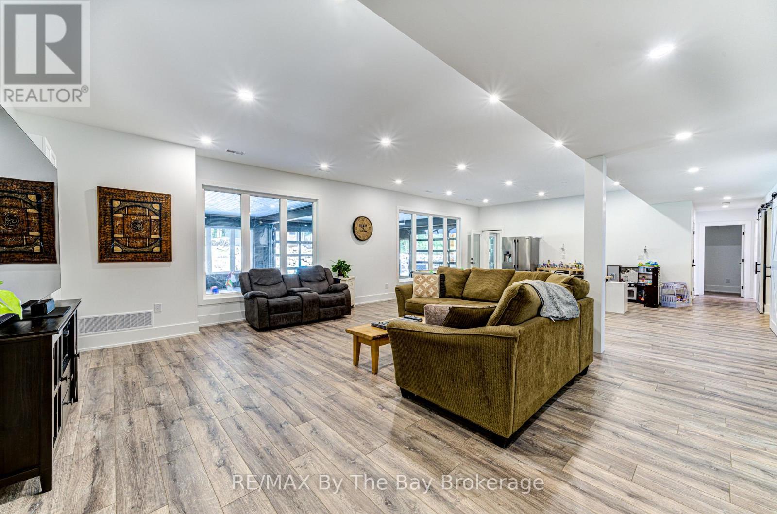 95 SPRUCE STREET - 35