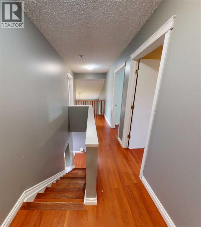 9105 96 Ave - 18
