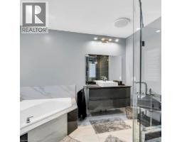 5pc Ensuite bath - 137 Diiorio Circle, Ancaster, ON L9K1T3 Photo 12