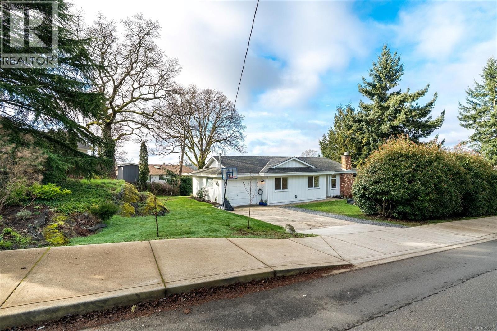  4285 Caen Road, Saanich