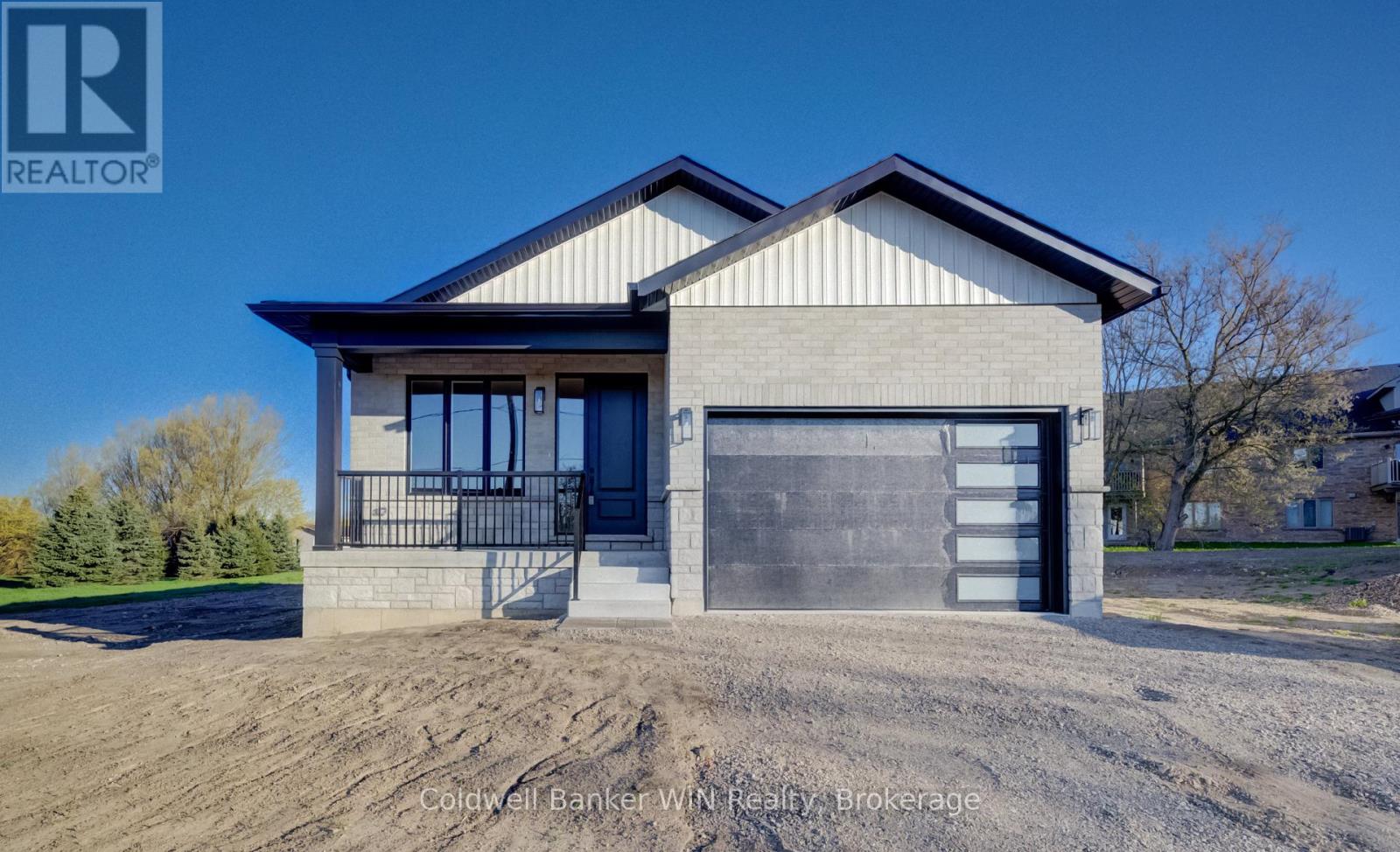 647 MARTIN STREET - 28