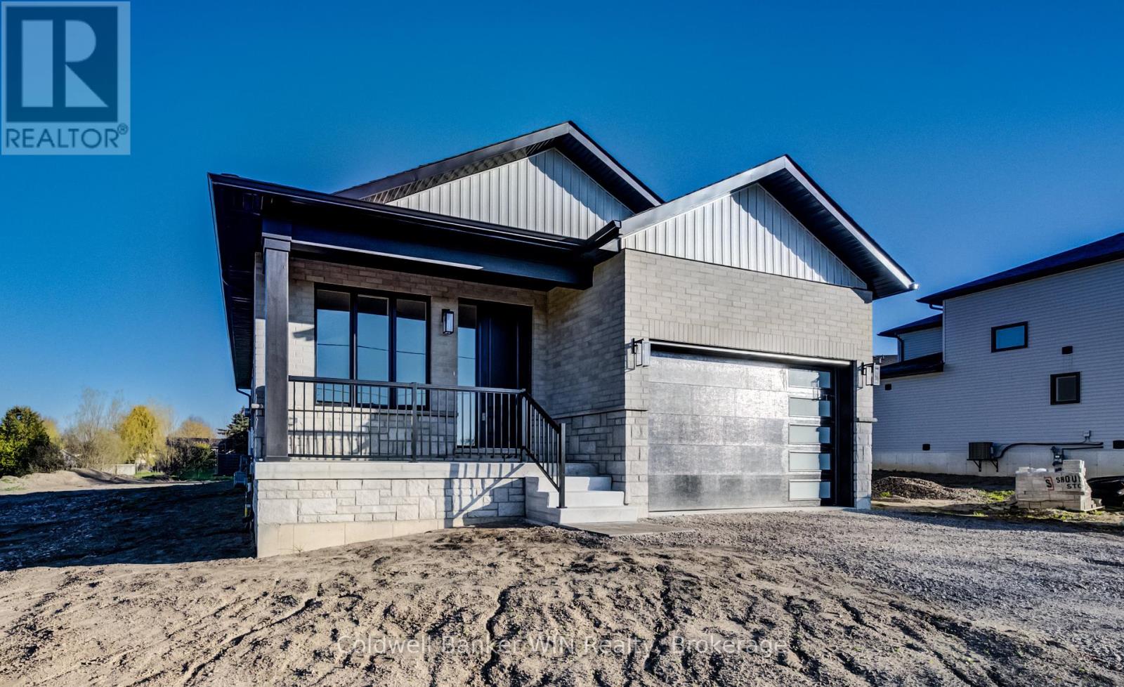 647 MARTIN STREET - 30